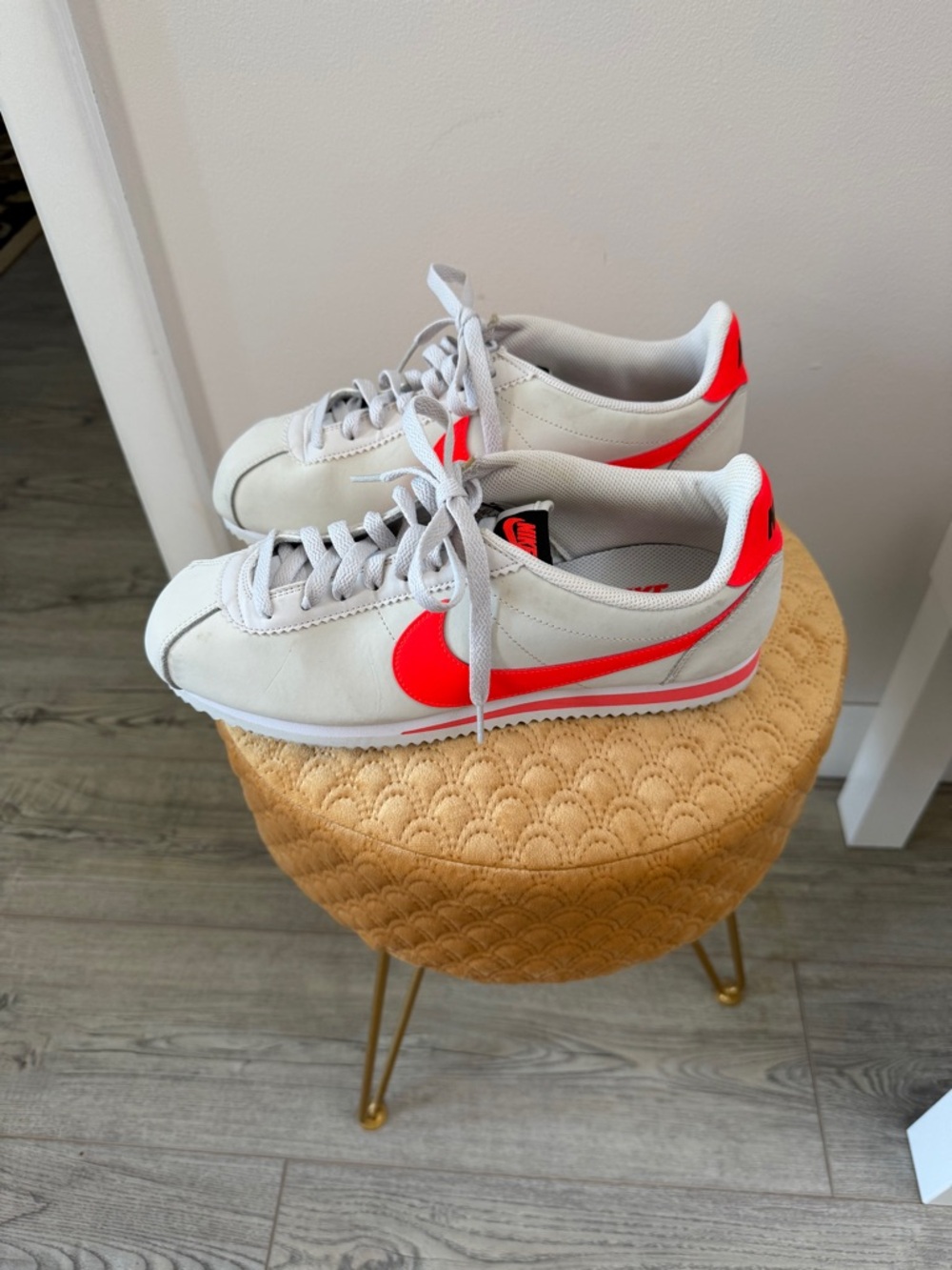 Nike Cortez White and Neon Orange Women’s Size 10.5 🔥 - Picture 6 of 6